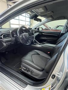 2022 Toyota Camry SE Nightshade   - Photo 11 - Bullhead City, AZ 86442