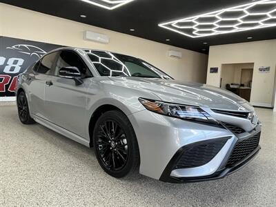 2022 Toyota Camry SE Nightshade   - Photo 5 - Bullhead City, AZ 86442