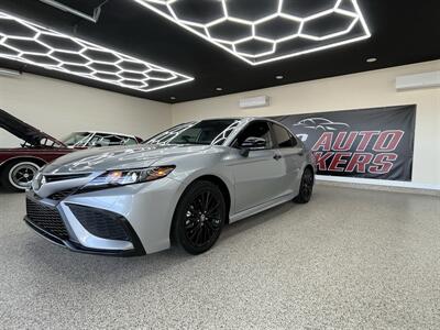 2022 Toyota Camry SE Nightshade   - Photo 2 - Bullhead City, AZ 86442
