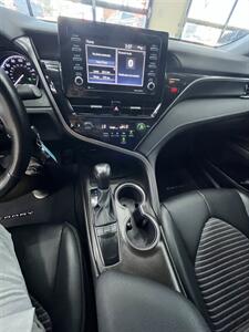 2022 Toyota Camry SE Nightshade   - Photo 12 - Bullhead City, AZ 86442