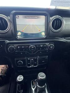 2020 Jeep Gladiator Overland Truck