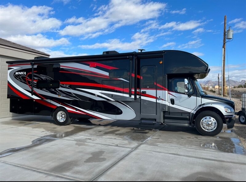 2019 Freightliner S2RV Chassis   - Photo 1 - Bullhead City, AZ 86442