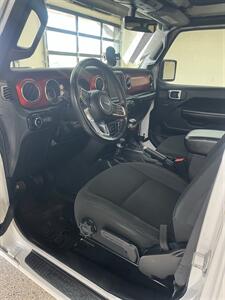 2020 Jeep Wrangler Unlimited Rubicon   - Photo 10 - Bullhead City, AZ 86442