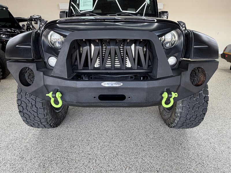 2012 Jeep Wrangler Sahara - Photo 12