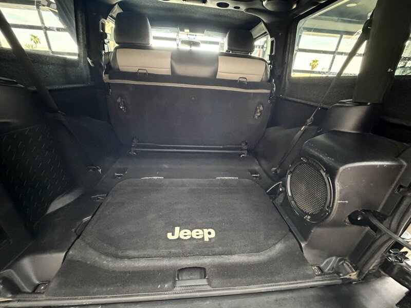 2012 Jeep Wrangler Sahara - Photo 30
