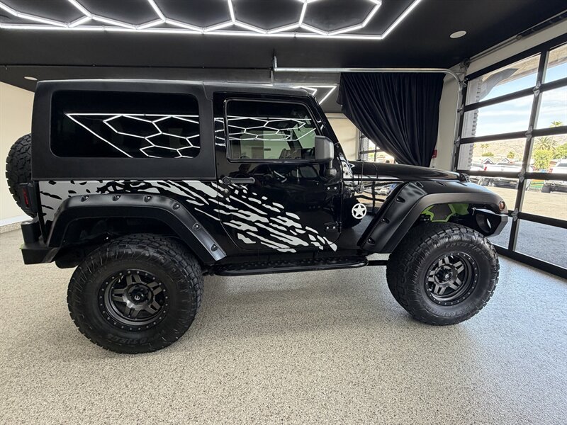 2012 Jeep Wrangler Sahara - Photo 17
