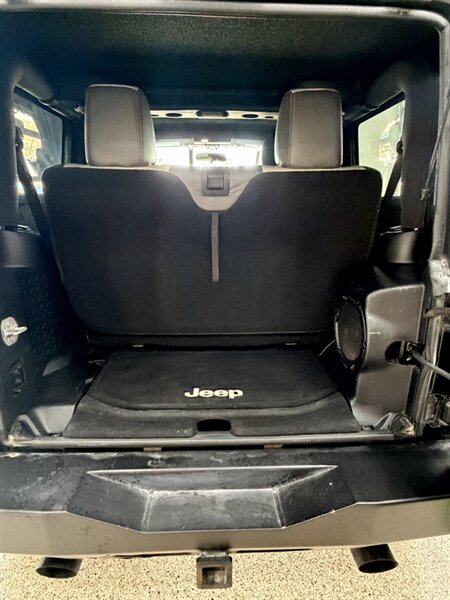 2012 Jeep Wrangler Sahara - Photo 29