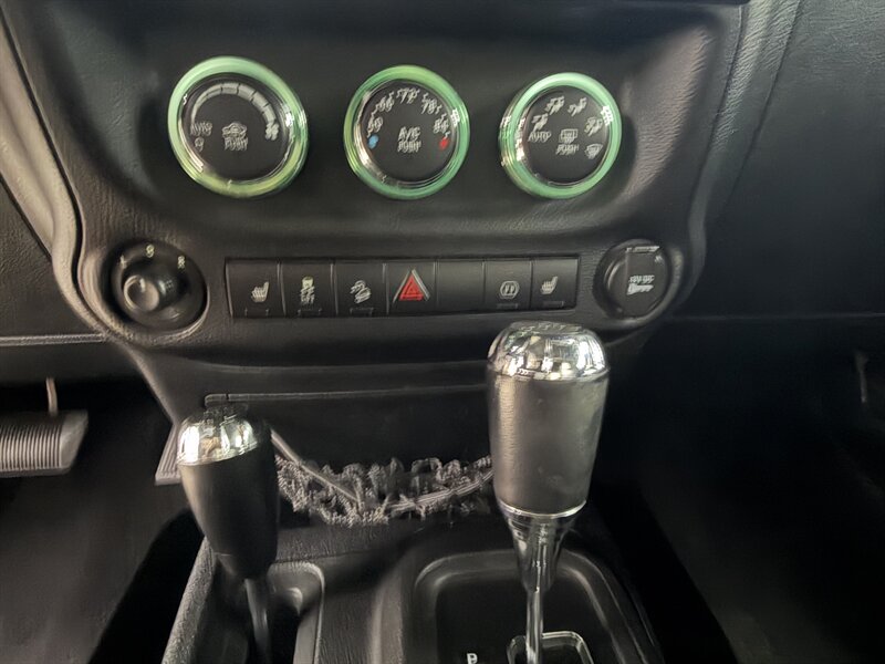 2012 Jeep Wrangler Sahara - Photo 6