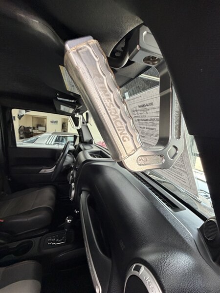 2012 Jeep Wrangler Sahara - Photo 22