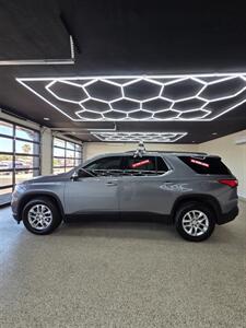 2019 Chevrolet Traverse LT Cloth - Photo 1 - Bullhead City, AZ 86442