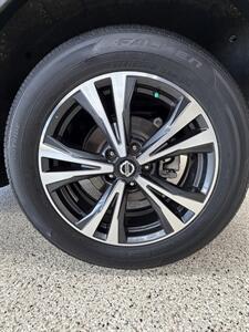 2019 Nissan Rogue SV - Photo 12 - Bullhead City, AZ 86442