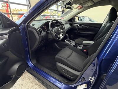 2019 Nissan Rogue SV - Photo 16 - Bullhead City, AZ 86442