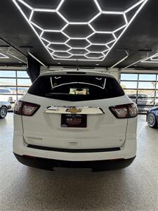 2017 Chevrolet Traverse LT - Photo 18 - Bullhead City, AZ 86442