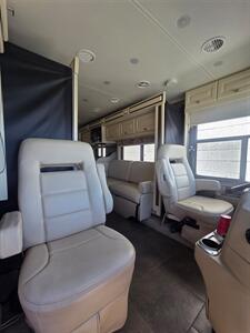 2013 Tiffin allegro breeze   - Photo 5 - Bullhead City, AZ 86442