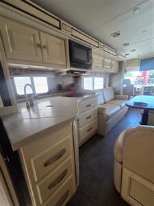 2013 Tiffin allegro breeze   - Photo 14 - Bullhead City, AZ 86442