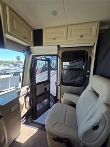 2013 Tiffin allegro breeze   - Photo 26 - Bullhead City, AZ 86442