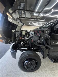 2022 Chevrolet Silverado 6500HD   - Photo 31 - Bullhead City, AZ 86442