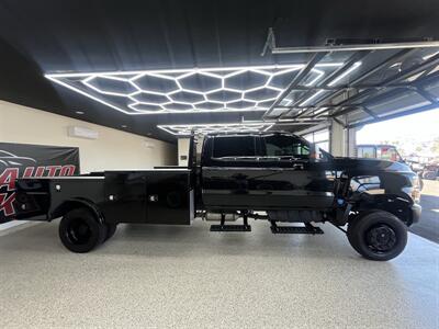2022 Chevrolet Silverado 6500HD   - Photo 4 - Bullhead City, AZ 86442