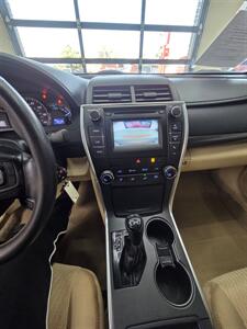 2015 Toyota Camry LE   - Photo 13 - Bullhead City, AZ 86442