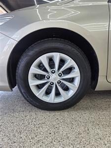 2015 Toyota Camry LE   - Photo 7 - Bullhead City, AZ 86442