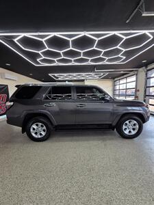 2018 Toyota 4Runner SR5 Premium - Photo 4 - Bullhead City, AZ 86442
