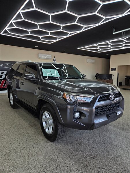 2018 Toyota 4Runner SR5 Premium   - Photo 1 - Bullhead City, AZ 86442
