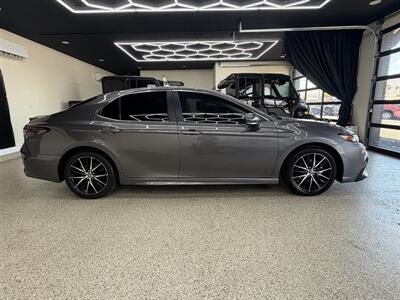 2023 Toyota Camry SE   - Photo 4 - Bullhead City, AZ 86442