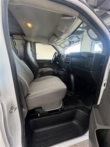 2015 Chevrolet Express 3500  cargo van - Photo 17 - Bullhead City, AZ 86442