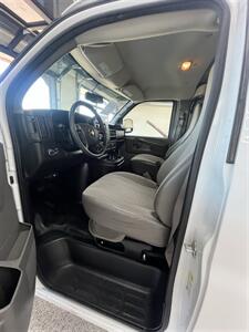 2015 Chevrolet Express 3500  cargo van - Photo 3 - Bullhead City, AZ 86442