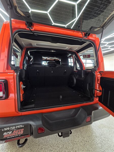 2023 Jeep Wrangler 4-Door Sahara Altitude - Photo 19