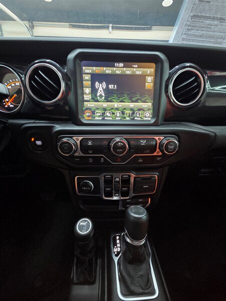 2023 Jeep Wrangler 4-Door Sahara Altitude - Photo 12