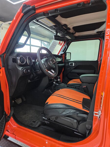 2023 Jeep Wrangler 4-Door Sahara Altitude - Photo 10
