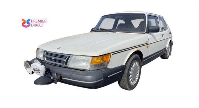 White 1989 Saab 900 S Hatchback Hatchback Front-Wheel Drive 5-Speed Manual