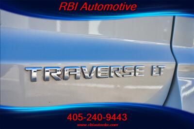 2015 Chevrolet Traverse LT   - Photo 10 - Oklahoma City, OK 73122