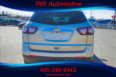 2015 Chevrolet Traverse LT   - Photo 7 - Oklahoma City, OK 73122