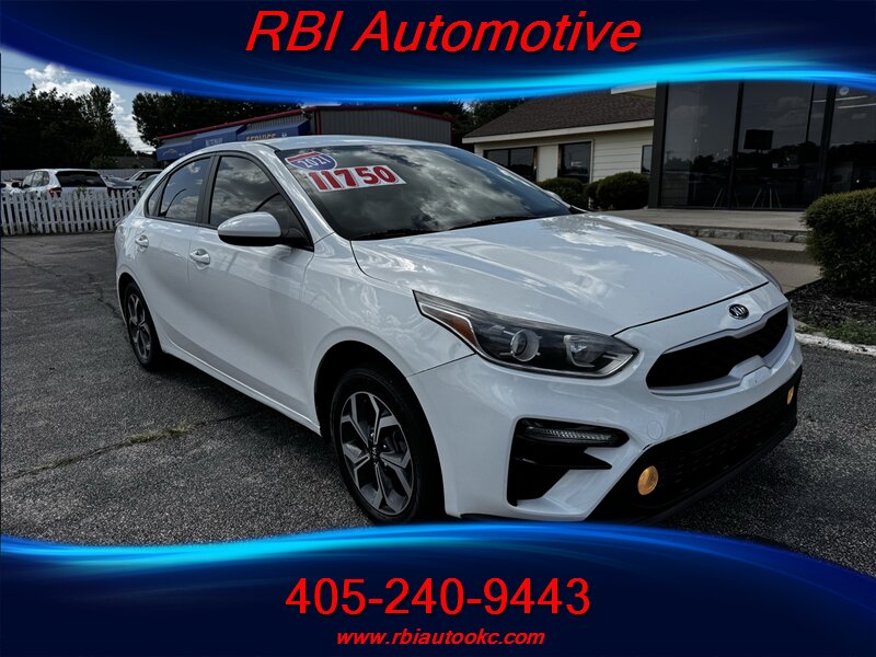 2021 Kia Forte FE   - Photo 1 - Oklahoma City, OK 73122