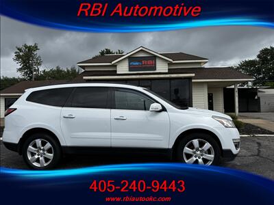 2017 Chevrolet Traverse LT - Photo 2 - Oklahoma City, OK 73122