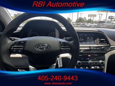 2020 Hyundai ELANTRA SEL - Photo 8 - Oklahoma City, OK 73122