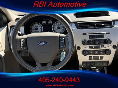 2010 Ford Focus SEL   - Photo 8 - Oklahoma City, OK 73122