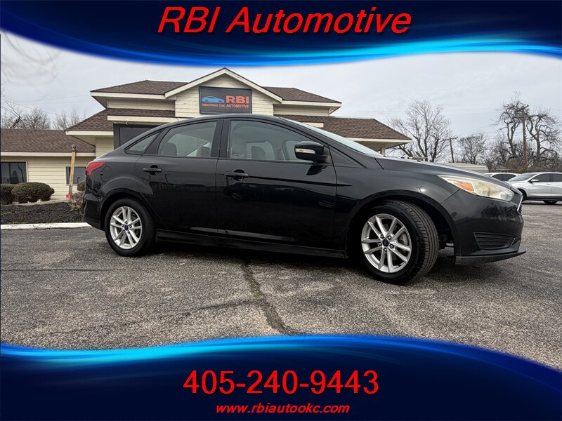 2015 Ford Focus SE   - Photo 1 - Oklahoma City, OK 73122