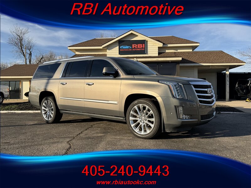 2019 Cadillac Escalade ESV Premium Luxury   - Photo 1 - Oklahoma City, OK 73122