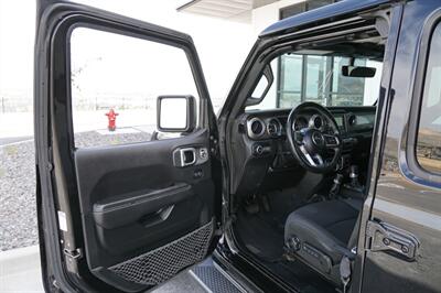 2020 Jeep Wrangler Unlimited Sahara   - Photo 12 - Spanish Fork, UT 84660