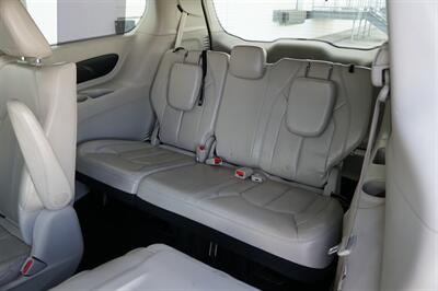 2018 Chrysler Pacifica Hybrid Touring L - Photo 32 - Spanish Fork, UT 84660