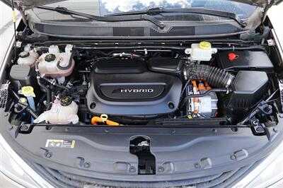 2018 Chrysler Pacifica Hybrid Touring L - Photo 45 - Spanish Fork, UT 84660