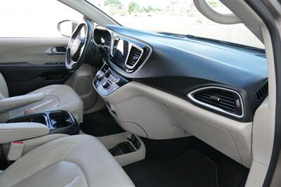 2018 Chrysler Pacifica Hybrid Touring L - Photo 43 - Spanish Fork, UT 84660