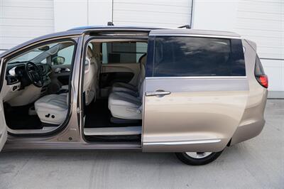 2018 Chrysler Pacifica Hybrid Touring L - Photo 26 - Spanish Fork, UT 84660