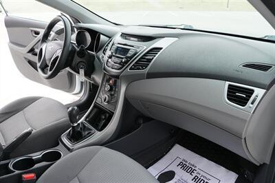 2016 Hyundai ELANTRA SE   - Photo 32 - Spanish Fork, UT 84660