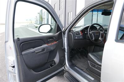 2013 Chevrolet Suburban LTZ - Photo 12 - Spanish Fork, UT 84660