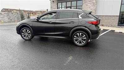 2017 INFINITI QX30 Luxury   - Photo 2 - Spanish Fork, UT 84660