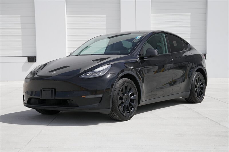 2023 Tesla Model Y Long Range   - Photo 1 - Spanish Fork, UT 84660